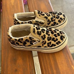 Toddler girls leopard print/velvet detail Vans